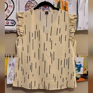 $5/$25 Cream And Black Blouse